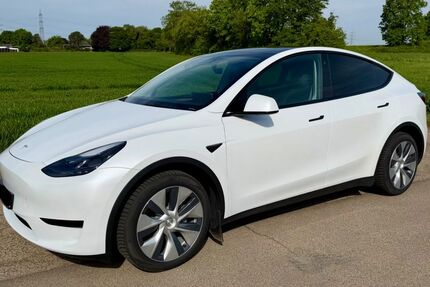 Tesla Model Y 25.000 km 32.900 &euro; Utting am Ammersee 86919