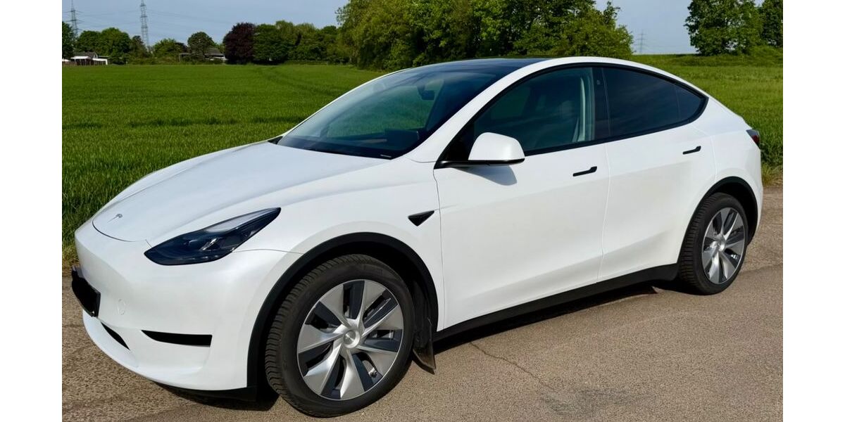 Tesla Model Y 25.000 km 32.900 &euro; Utting am Ammersee 86919