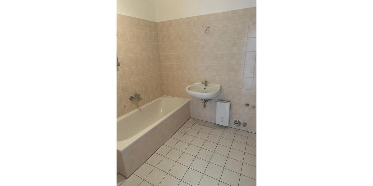 Dachgeschoßwohnung Zetel - 3 Zimmer, 80 m&sup2;, 640&euro; | Angebot:18820300