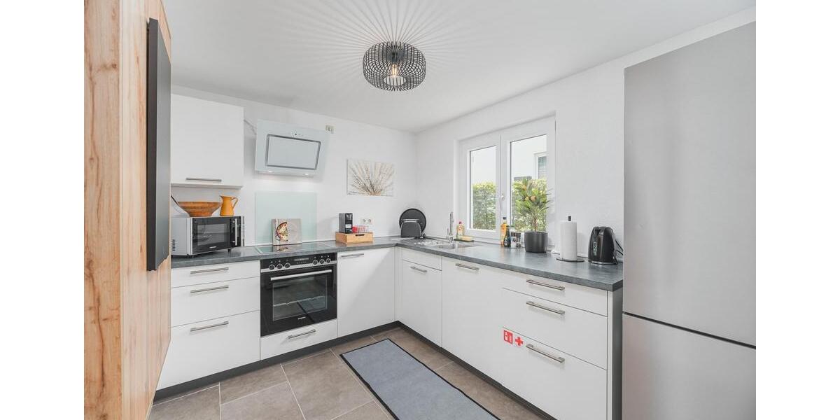 Wunderschönes Einfamilienhaus in Filderstadt Plattenhardt. Vollmöbliert, 3 Schlafzimmer 4 zimmer