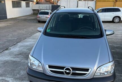 Opel Zafira 181.000 km 2.800 &euro; Ahlen 59229