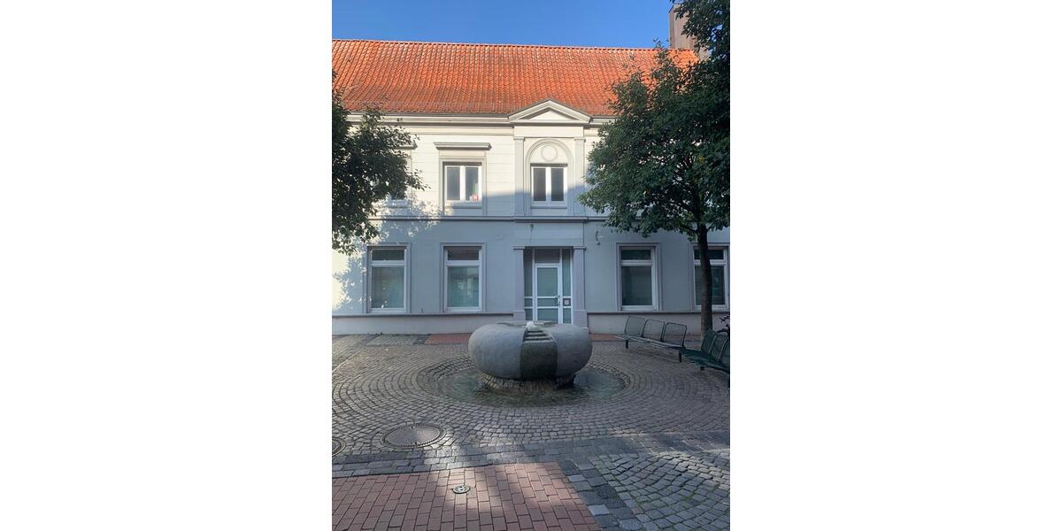 Eckernförde-Innenstadt: Ehemaliges Bankgebäude als z.B. Büro 344 m² gewerbliche Fläche zu vermieten. zimmer