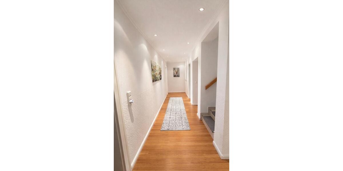 Einfamilienhaus Brackel - 7 Zimmer, 220 m&sup2;, 599.000&euro; | Angebot:26987163