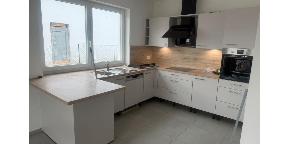 Doppelhaushälfte Windsbach - 5.5 Zimmer, 155 m&sup2;, 1.950&euro; | Angebot:26131452