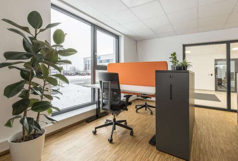 Büro in Bruckmühl 295 € 8 m²