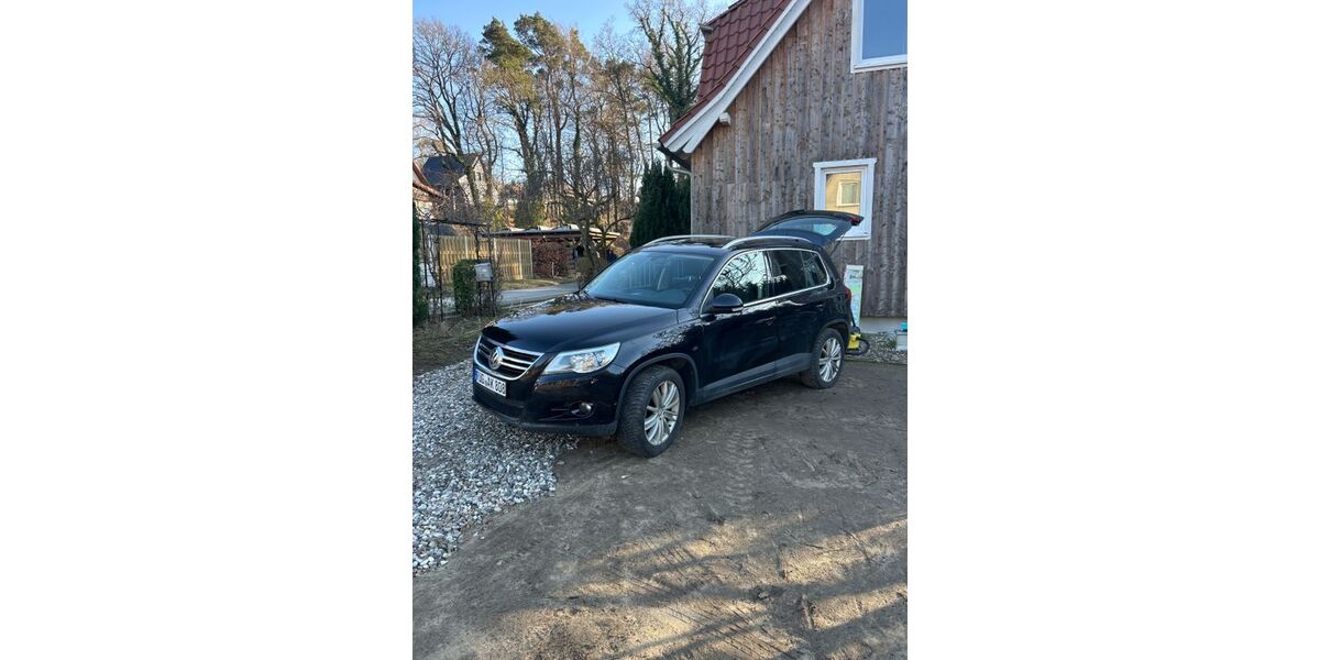 VW Tiguan 143.000 km 9.690 &euro; Lietzow 18528