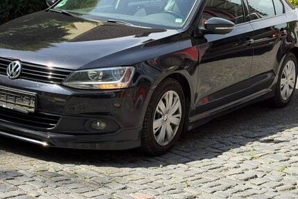 VW Jetta 198.000 km 1.999 &euro; Paderborn 33100