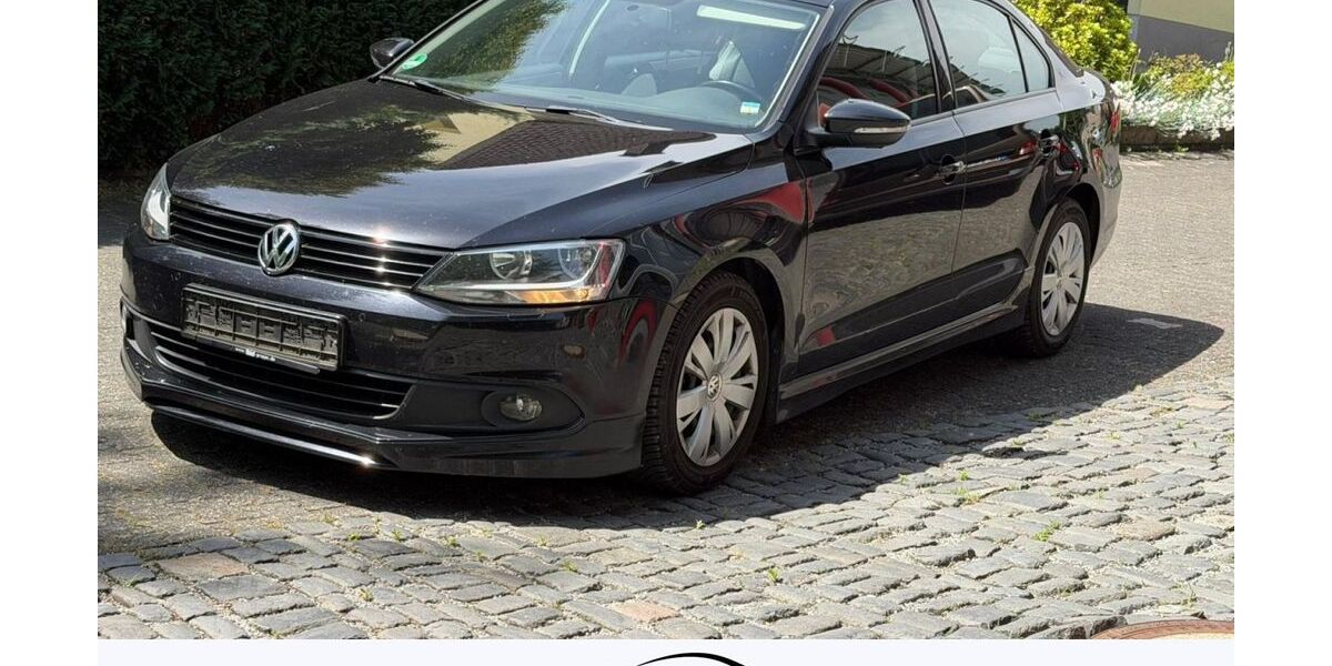 VW Jetta 198.000 km 1.999 &euro; Paderborn 33100