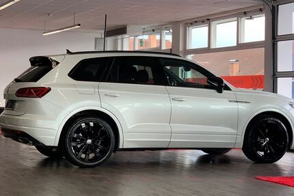 VW Touareg 68.000 km 48.999 &euro; Hüttenberg 35625