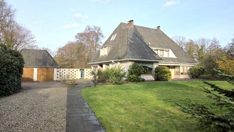 Einfamilienhaus Ganderkesee - 8 Zimmer, 257 m&sup2;, 2.347&euro; | Angebot:26098996