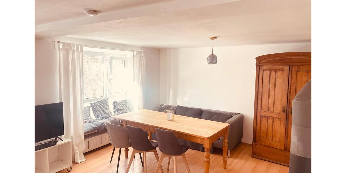 1 Zimmer in WG (möbliert) 30 zimmer