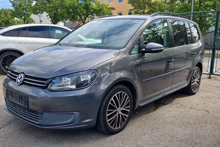 VW Touran 262.403 km 3.200 &euro; Fürstenfeldbruck 82256