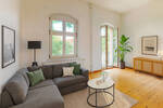 Eleganter Altbaucharme trifft zentrale Lage - stilvolle Wohnung mit 5 Zimmern 5 zimmer