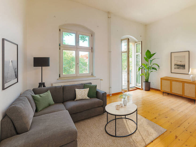 Eleganter Altbaucharme trifft zentrale Lage - stilvolle Wohnung mit 5 Zimmern 5 zimmer