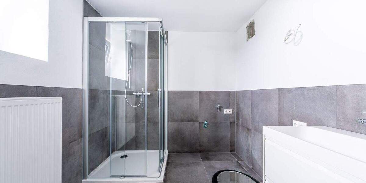 Reihenmittelhaus Straubing - 4 Zimmer, 121 m&sup2;, 1.140&euro; | Angebot:25399325