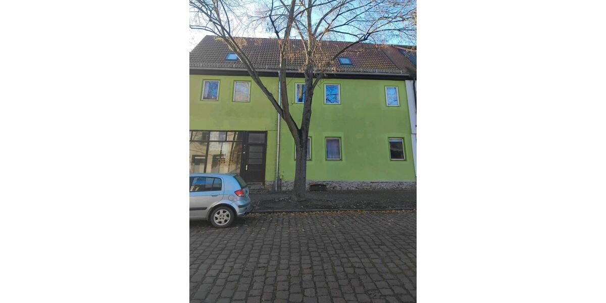 Einfamilienhaus Südliches Anhalt - 8 Zimmer, 340 m&sup2;, 64.000&euro; | Angebot:25342553