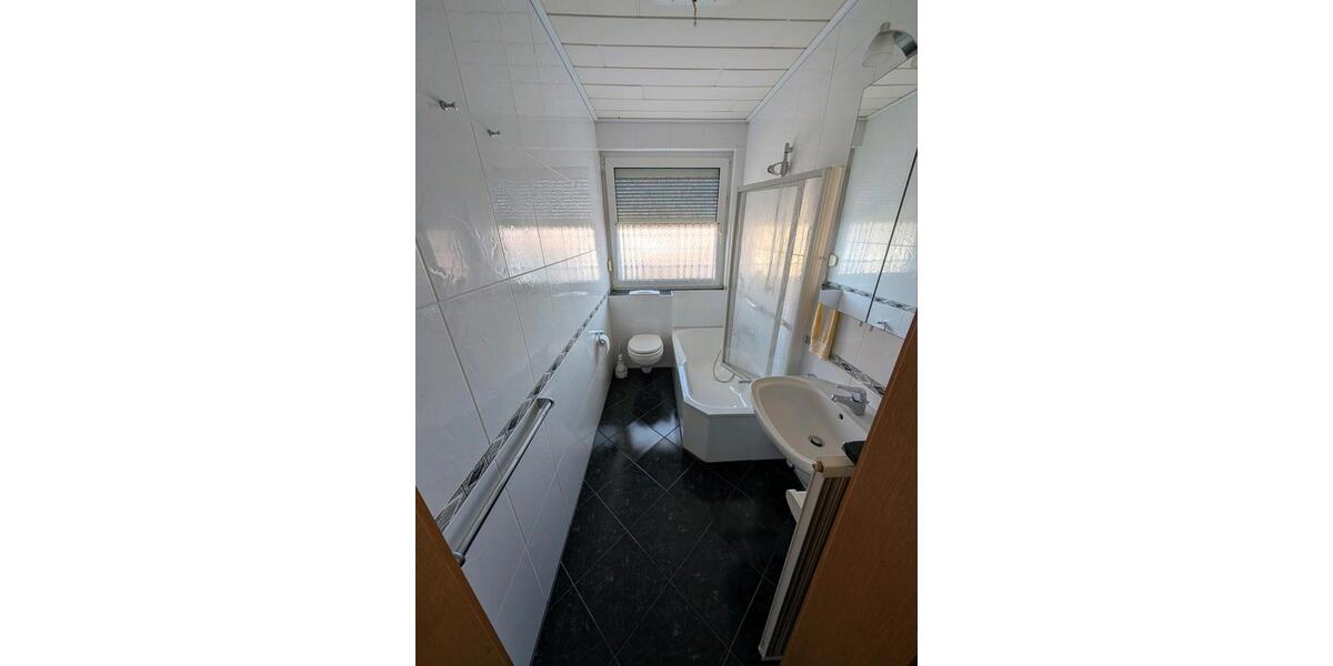 Etagenwohnung Wesendorf - 2.5 Zimmer, 65 m&sup2;, 680&euro; | Angebot:25407742