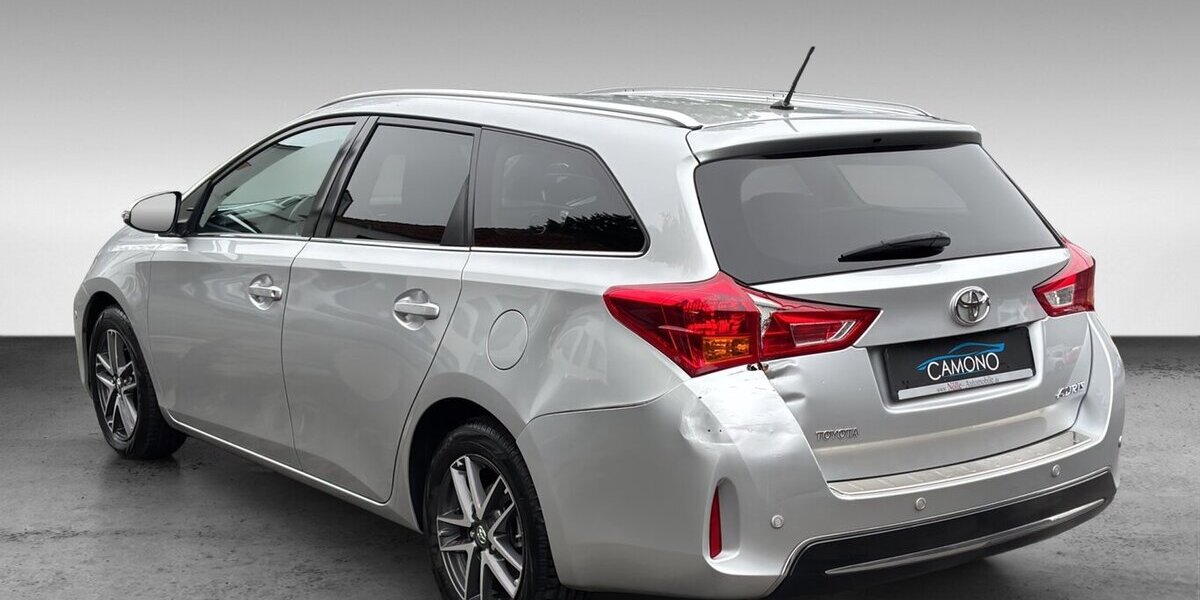Toyota Auris Touring Sports Edition Klima Navi Kamera 132.068 km 8.600 &euro; Wuppertal 42327