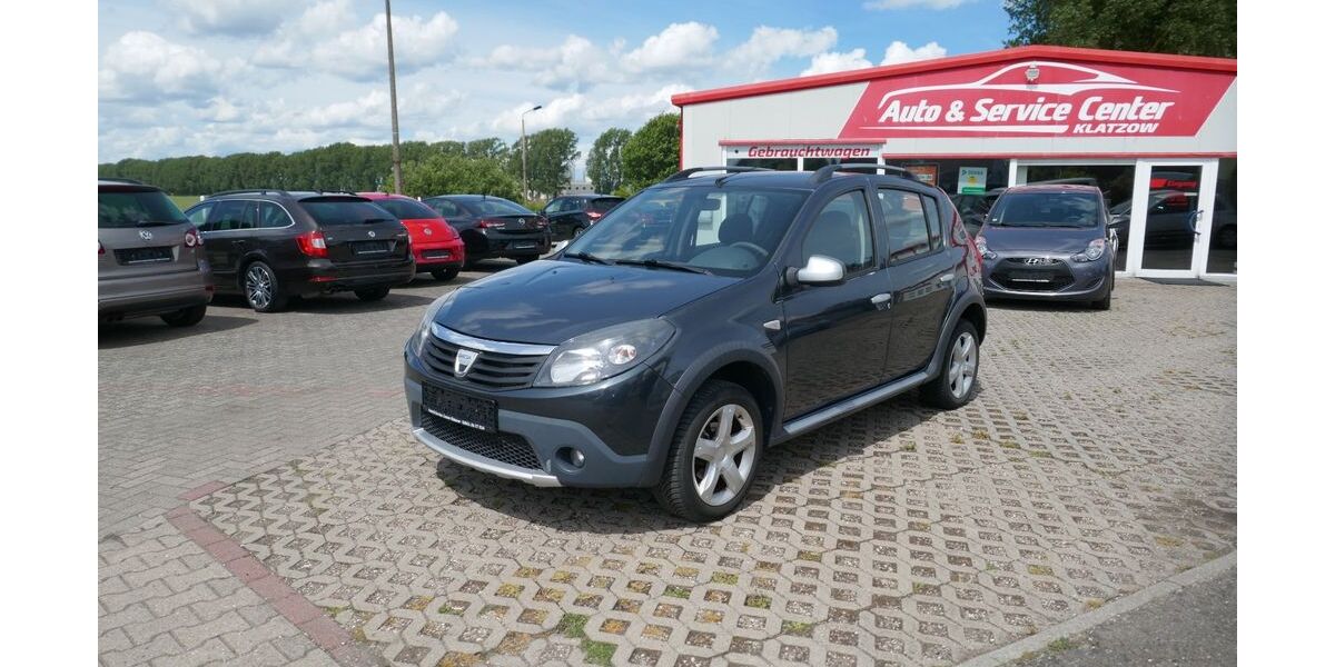 Dacia Sandero 155.228 km 3.880 &euro; Altentreptow 17087