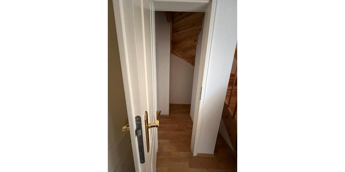 Dachgeschoßwohnung Chemnitz Kapellenberg - 2 Zimmer, 60 m&sup2;, 75.000&euro; | Angebot:25047565