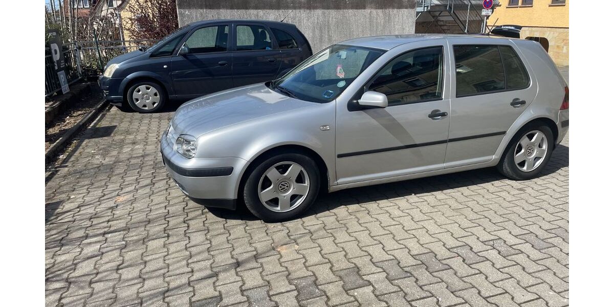 VW Golf 208.000 km 2.600 &euro; Gößweinstein 91327