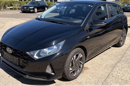 Hyundai i20 40.590 km 16.499 &euro; Dresden 01157