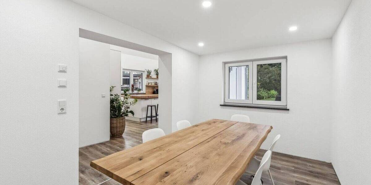 Doppelhaushälfte Neutrebbin - 6 Zimmer, 194 m&sup2;, 349.000&euro; | Angebot:25713922