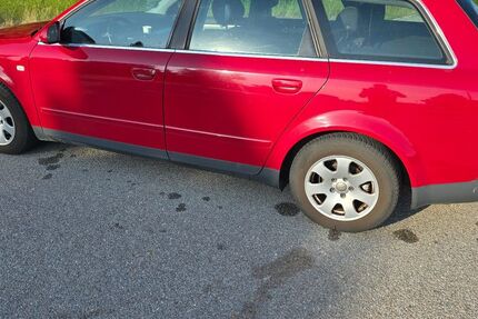 Audi A4 178.000 km 2.450 &euro; Schwandorf 92421
