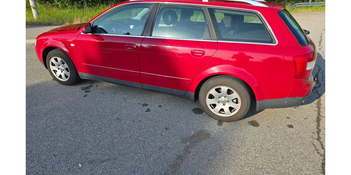 Audi A4 178.000 km 2.450 &euro; Schwandorf 92421
