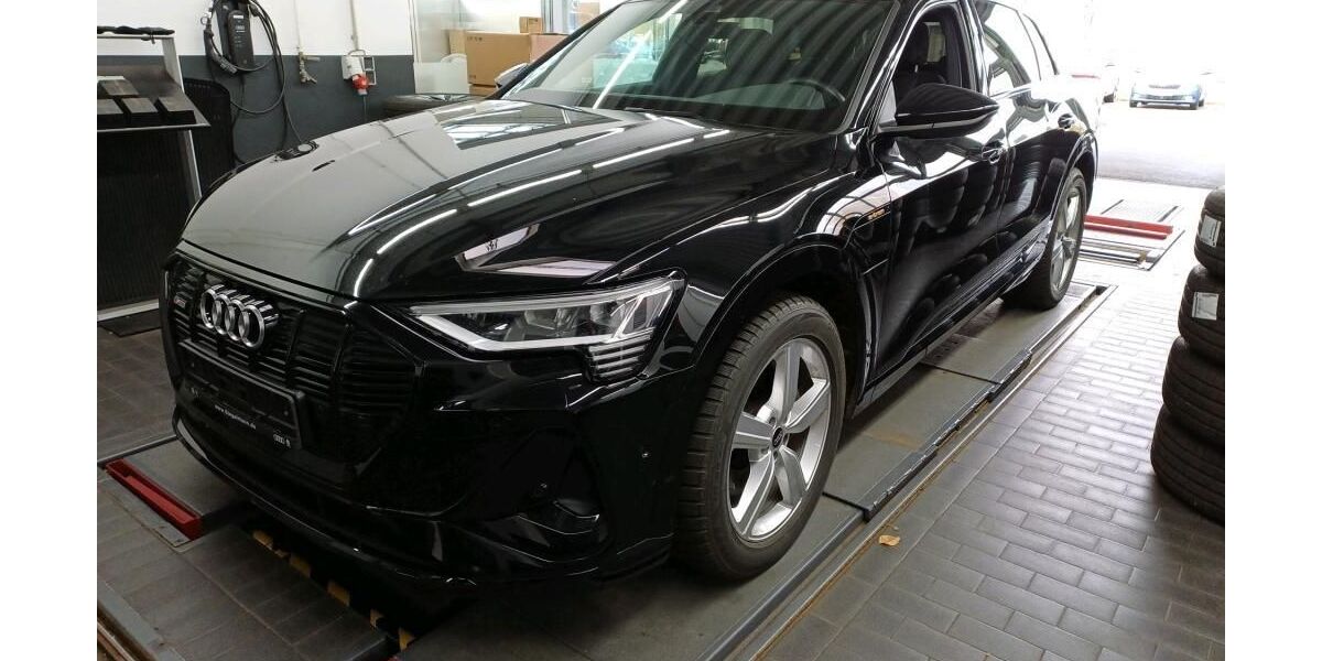 Audi e-tron 61.791 km 34.969 &euro; Hagen 58091