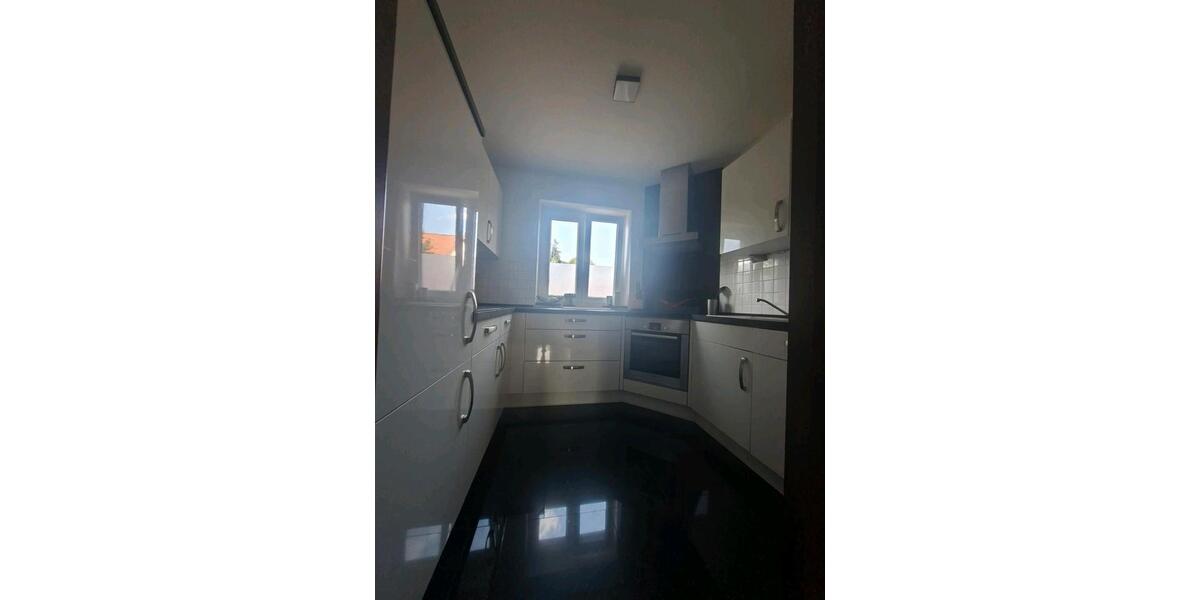 Erdgeschoßwohnung Neutraubling - 3 Zimmer, 85 m&sup2;, 389.000&euro; | Angebot:27021891