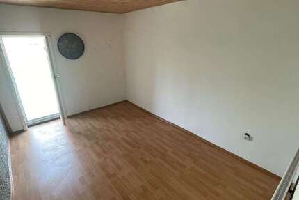 Haus Mettlach - 5 Zimmer, 130 m&sup2;, 1.000&euro; | Angebot:27100970