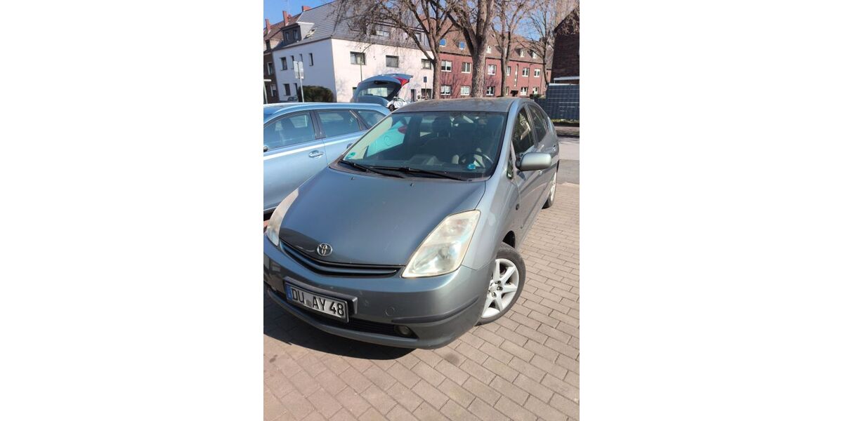 Toyota Prius 210.000 km 4.100 &euro; Duisburg 47137
