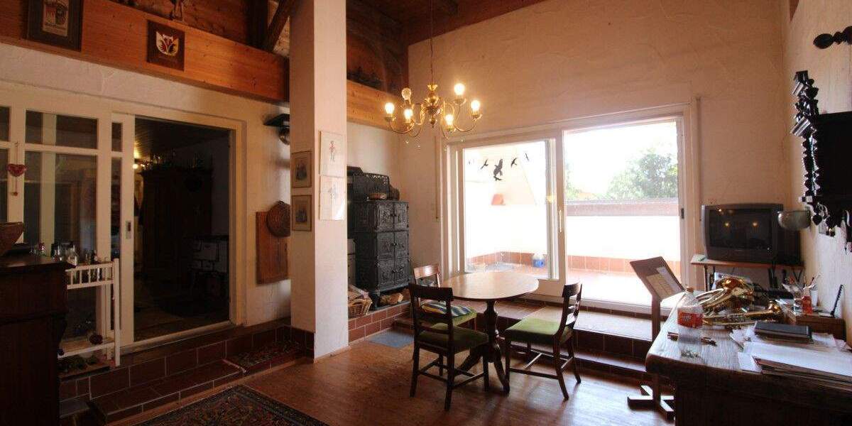 Etagenwohnung Gallmersgarten - 9 Zimmer, 286 m&sup2;, 249.000&euro; | Angebot:25677589