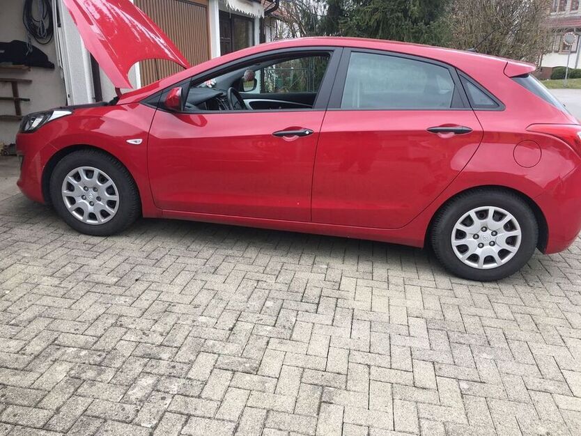 i30