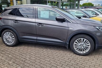 Opel Grandland (X) 45.825 km 19.690 &euro; Schwerin 19055