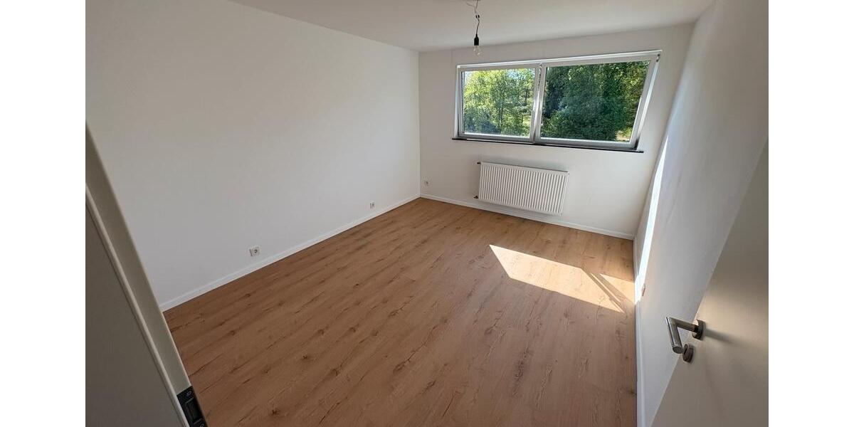 Etagenwohnung Saarlouis - 2 Zimmer, 95 m&sup2;, 900&euro; | Angebot:26393233