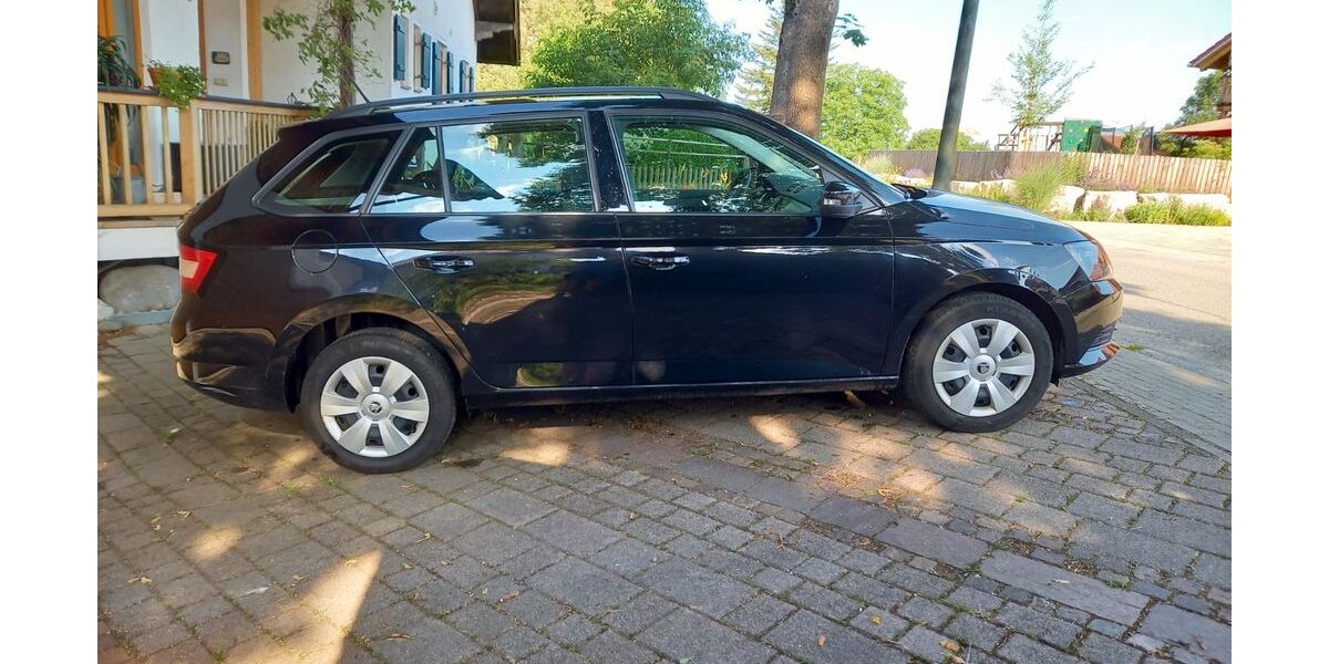Skoda Fabia 127.500 km 7.850 &euro; Oberpframmern 85667