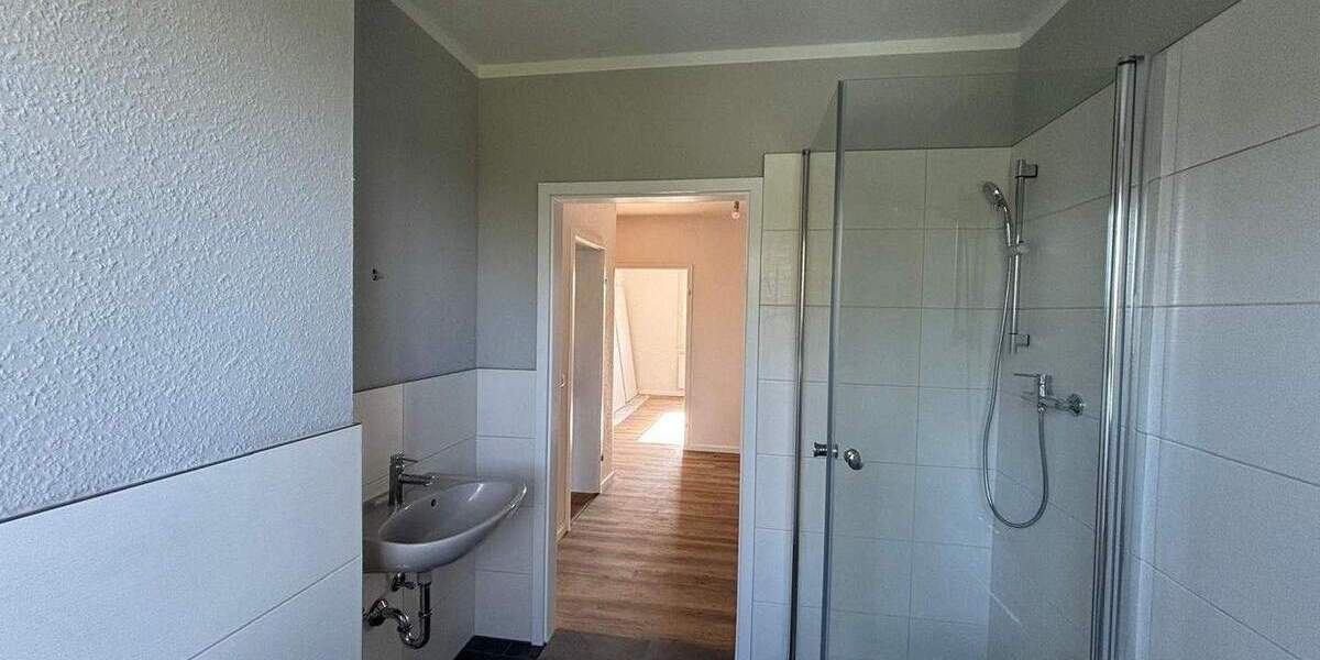 Etagenwohnung Leisnig Kroptewitz - 3 Zimmer, 65 m&sup2;, 355&euro; | Angebot:24826062