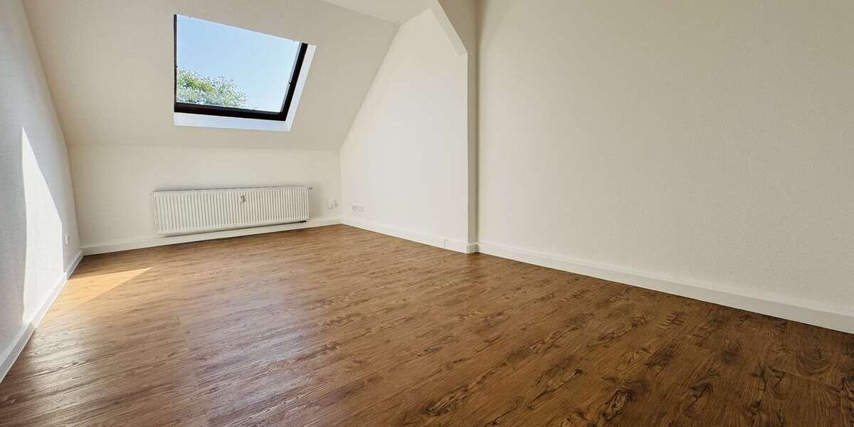 Etagenwohnung Chemnitz Altendorf - 4 Zimmer, 85 m&sup2;, 599&euro; | Angebot:25638198