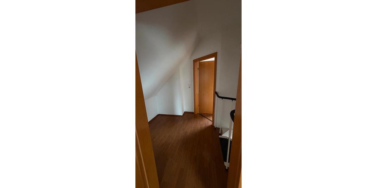 Etagenwohnung Hövelhof - 3 Zimmer, 100 m&sup2;, 1.150&euro; | Angebot:24864867