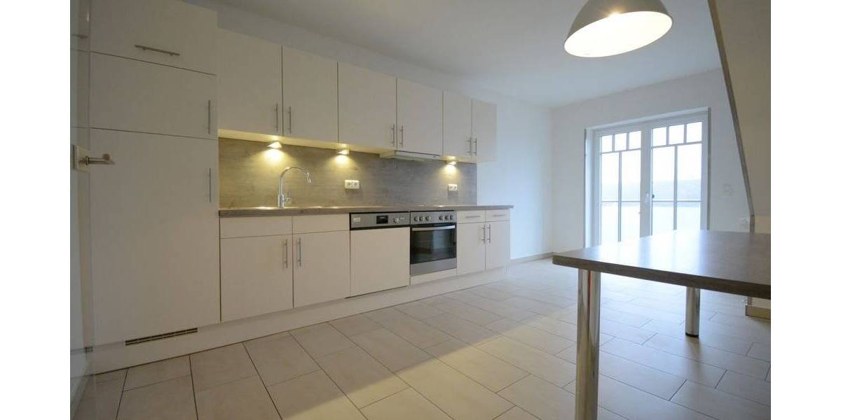 Etagenwohnung Heide - 3 Zimmer, 100 m&sup2;, 980&euro; | Angebot:26851374