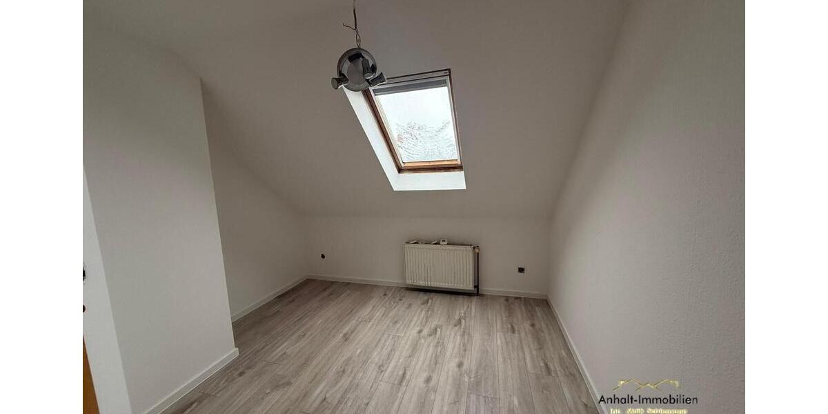 Dachgeschoßwohnung Südliches Anhalt - 2 Zimmer, 56 m&sup2;, 315&euro; | Angebot:24690924