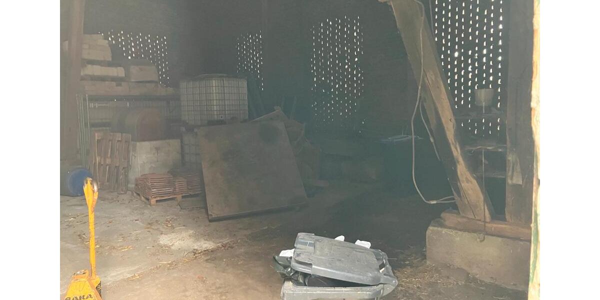 Halle Scheune zum 1.1.2026 zu vermieten zimmer