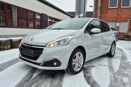 Peugeot 208 94.000 km 5.900 &euro; Rheinberg 47495