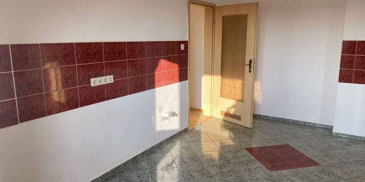 Zimmer Halle (Saale) Damaschkestraße - 2 Zimmer, 55 m&sup2;, 460&euro; | Angebot:26306160