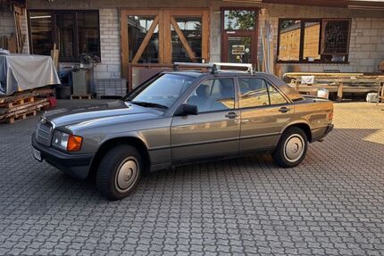 Mercedes-Benz 190 220.000 km 4.890 &euro; Offenbach 63071