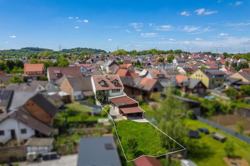 Einfamilienhaus Kraichtal - 6 Zimmer, 244 m&sup2;, 585.000&euro; | Angebot:26800544