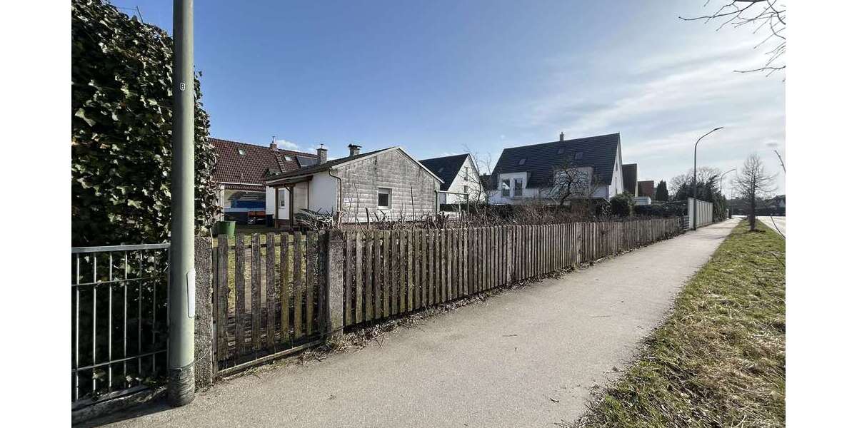 Baugrundstück für Doppelhaus mit 2 Garagen, zentral in Oberschleißheim - Grundstück Oberschleißheim Oberschleißheim | Angebot:26440212