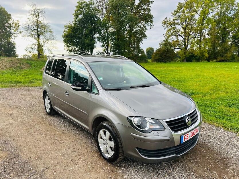 VW Touran 204.000 km 3.999 € Neufahrn 85375